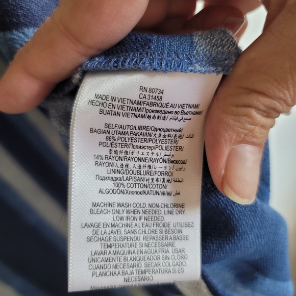 BCBGeneration Cocktail Striped V Neck Dress in Navy Combo, Size 2 - Picture 10 of 13